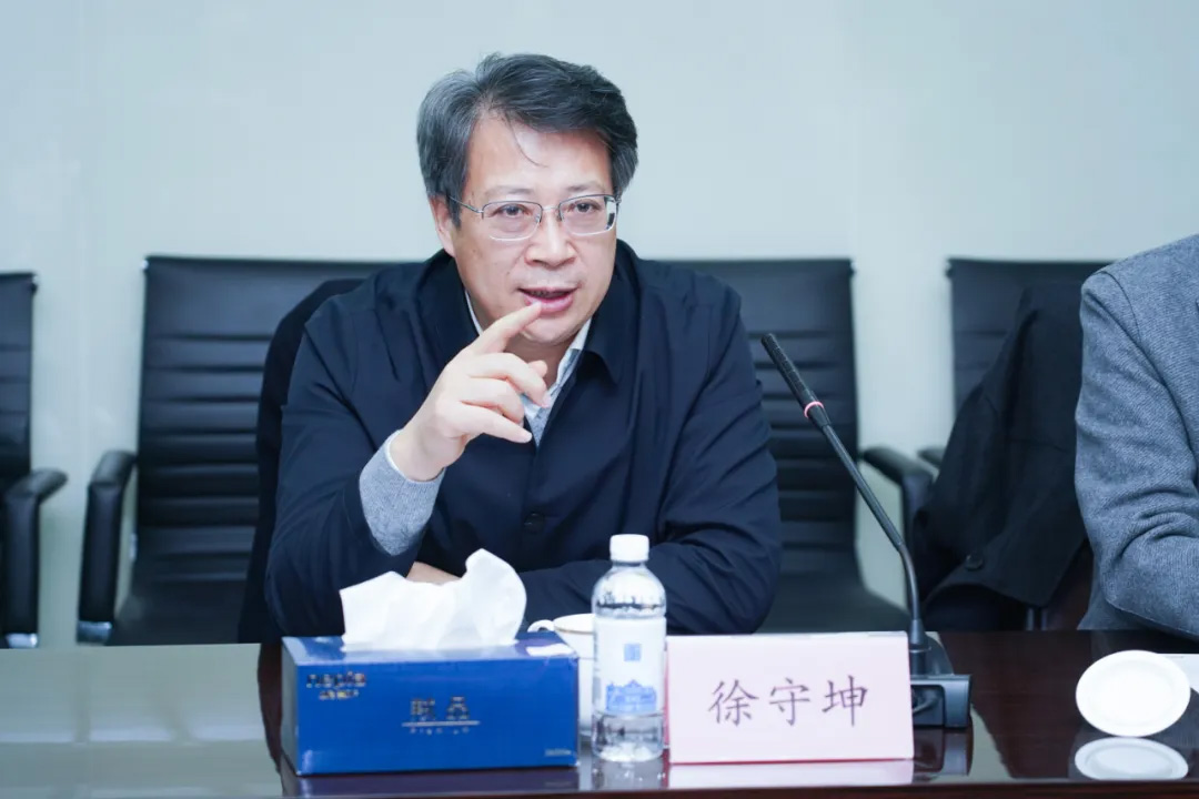 常州大學(xué)徐守坤書記、陳海群校長一行蒞臨神開參觀考察(圖3)